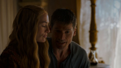 extant_GameOfThrones_4x01-TwoSwords_3034