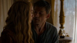extant_GameOfThrones_4x01-TwoSwords_3056