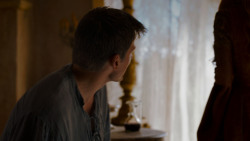 extant_GameOfThrones_4x01-TwoSwords_3073