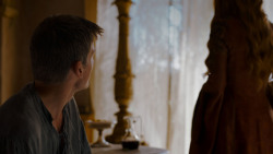 extant_GameOfThrones_4x01-TwoSwords_3074