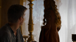 extant_GameOfThrones_4x01-TwoSwords_3076