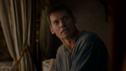 extant_GameOfThrones_4x01-TwoSwords_3104