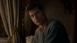 extant_GameOfThrones_4x01-TwoSwords_3117