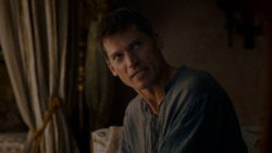 extant_GameOfThrones_4x01-TwoSwords_3119