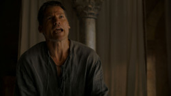 extant_GameOfThrones_4x01-TwoSwords_3128