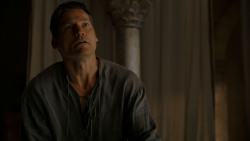 extant_GameOfThrones_4x01-TwoSwords_3131