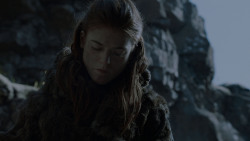 extant_GameOfThrones_4x01-TwoSwords_3173