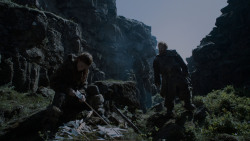 extant_GameOfThrones_4x01-TwoSwords_3187