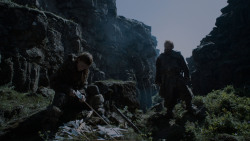 extant_GameOfThrones_4x01-TwoSwords_3190