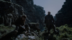 extant_GameOfThrones_4x01-TwoSwords_3202