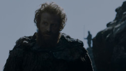 extant_GameOfThrones_4x01-TwoSwords_3261