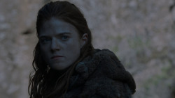 extant_GameOfThrones_4x01-TwoSwords_3265