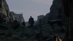 extant_GameOfThrones_4x01-TwoSwords_3306