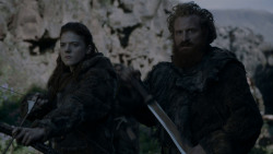 extant_GameOfThrones_4x01-TwoSwords_3317