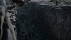 extant_GameOfThrones_4x01-TwoSwords_3321