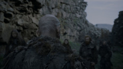 extant_GameOfThrones_4x01-TwoSwords_3323