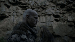 extant_GameOfThrones_4x01-TwoSwords_3329