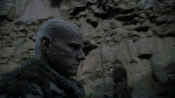 extant_GameOfThrones_4x01-TwoSwords_3331