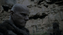 extant_GameOfThrones_4x01-TwoSwords_3332