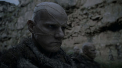 extant_GameOfThrones_4x01-TwoSwords_3334