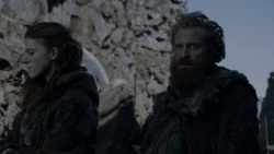 extant_GameOfThrones_4x01-TwoSwords_3337