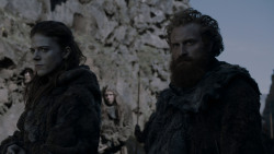 extant_GameOfThrones_4x01-TwoSwords_3340