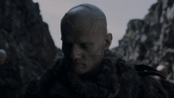 extant_GameOfThrones_4x01-TwoSwords_3346