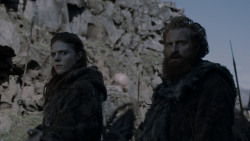 extant_GameOfThrones_4x01-TwoSwords_3353
