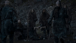 extant_GameOfThrones_4x01-TwoSwords_3367