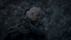 extant_GameOfThrones_4x01-TwoSwords_3374
