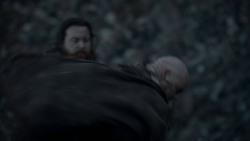 extant_GameOfThrones_4x01-TwoSwords_3375