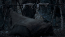 extant_GameOfThrones_4x01-TwoSwords_3376