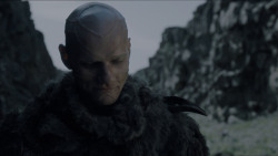 extant_GameOfThrones_4x01-TwoSwords_3388