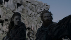 extant_GameOfThrones_4x01-TwoSwords_3408