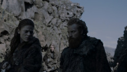 extant_GameOfThrones_4x01-TwoSwords_3412