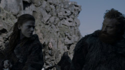 extant_GameOfThrones_4x01-TwoSwords_3414