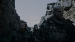 extant_GameOfThrones_4x01-TwoSwords_3424