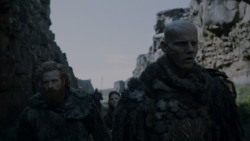 extant_GameOfThrones_4x01-TwoSwords_3425
