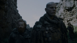 extant_GameOfThrones_4x01-TwoSwords_3426