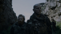 extant_GameOfThrones_4x01-TwoSwords_3427