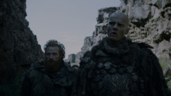 extant_GameOfThrones_4x01-TwoSwords_3428