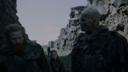 extant_GameOfThrones_4x01-TwoSwords_3430
