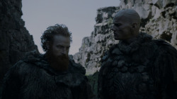 extant_GameOfThrones_4x01-TwoSwords_3432