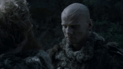 extant_GameOfThrones_4x01-TwoSwords_3449