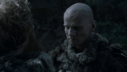 extant_GameOfThrones_4x01-TwoSwords_3450