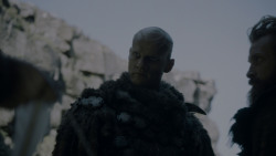 extant_GameOfThrones_4x01-TwoSwords_3458