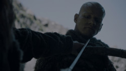 extant_GameOfThrones_4x01-TwoSwords_3463