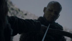 extant_GameOfThrones_4x01-TwoSwords_3464