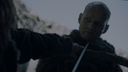 extant_GameOfThrones_4x01-TwoSwords_3468