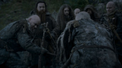 extant_GameOfThrones_4x01-TwoSwords_3491